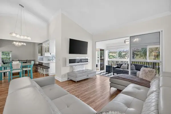 Lauderdale By The Sea, FL 33062,2121 S Ocean Blvd #603