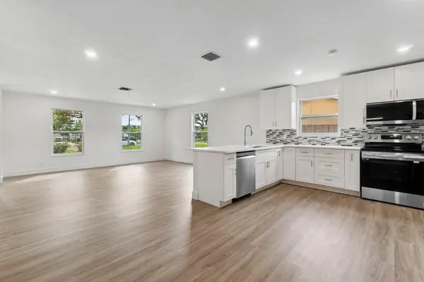 Lake Worth, FL 33463,4679 Dolphin Dr