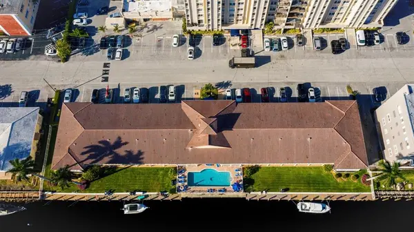 Fort Lauderdale, FL 33306,2864 NE 33rd Ct #202