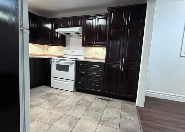 New Tecumseth, ON L0G 1A0,5 Hammond CRES