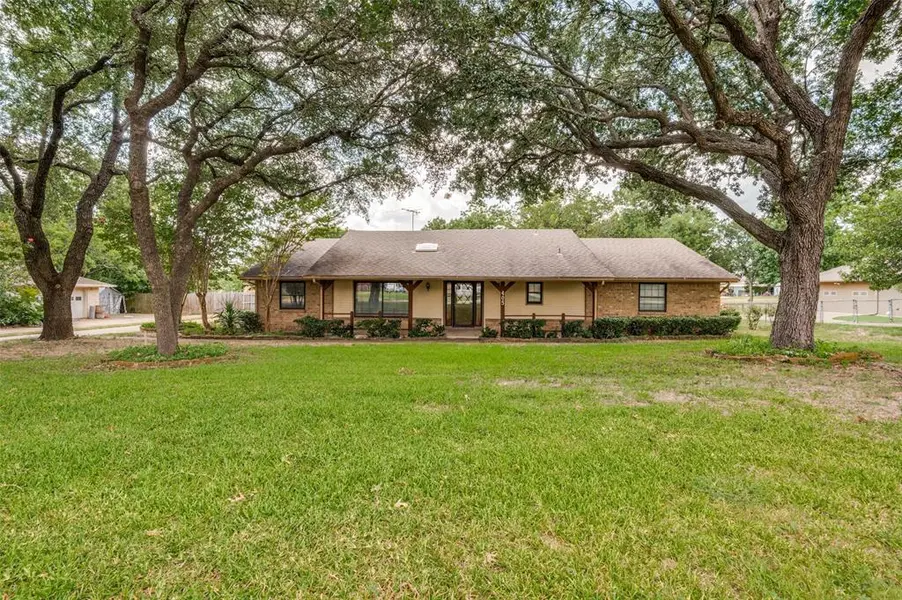 405 Shadowwood Trail, Ovilla, TX 75154