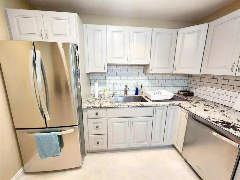 6281 Bay Club Dr #2, Fort Lauderdale, FL 33308