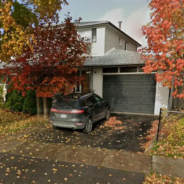 7554 Darcel AVE, Mississauga, ON L4T 2X9