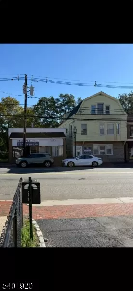 West Orange Twp., NJ 07052,427 429 Main St