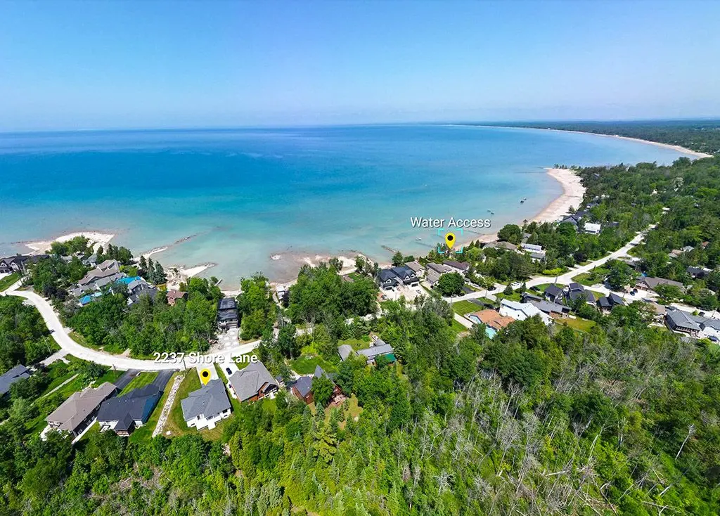 Wasaga Beach, ON L9Y 2X7,2237 Shore LN