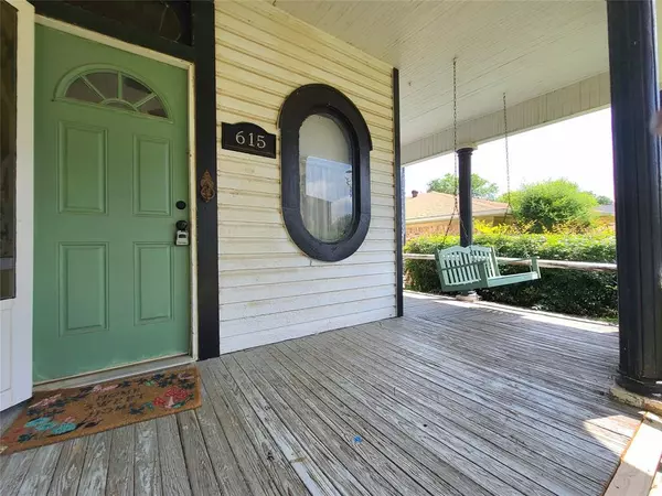 Denison, TX 75020,615 W Gandy Street