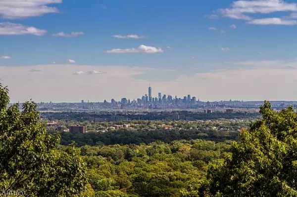 West Orange Twp., NJ 07052,427 429 Main St