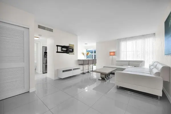 Sunny Isles Beach, FL 33160,17620 Atlantic Blvd #302