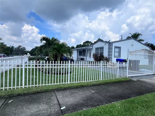 Hollywood, FL 33020,2503 Wiley St