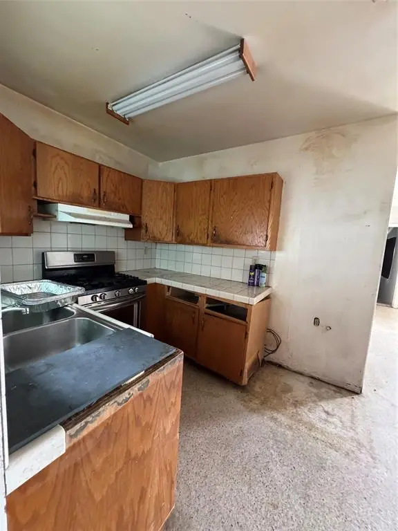 Miami Gardens, FL 33055,18530 NW 42nd Ave