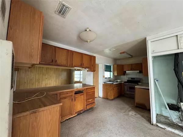 Miami Gardens, FL 33055,18530 NW 42nd Ave