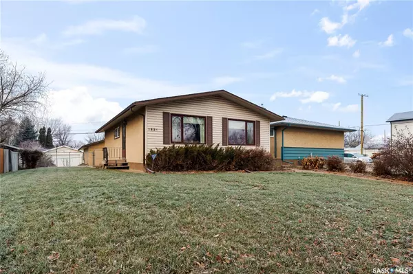 182 Scarth STREET N,  Regina,  SK S4R 2Z3