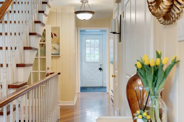 Oakville, ON L6K 2J7,132 Sparling CT