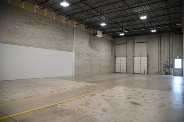 Mississauga, ON L5L 5Z9,3350 Ridgeway DR #5