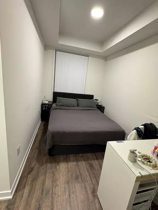 Toronto W04, ON M6M 0B9,140 Canon Jackson DR #111