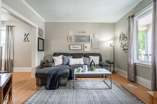 Peterborough, ON K9H 4T3,468 Cambridge ST