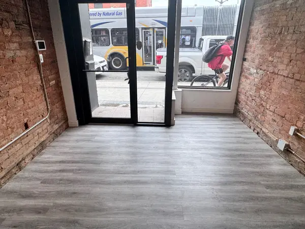 Hamilton, ON L8N 1B3,183 King ST E