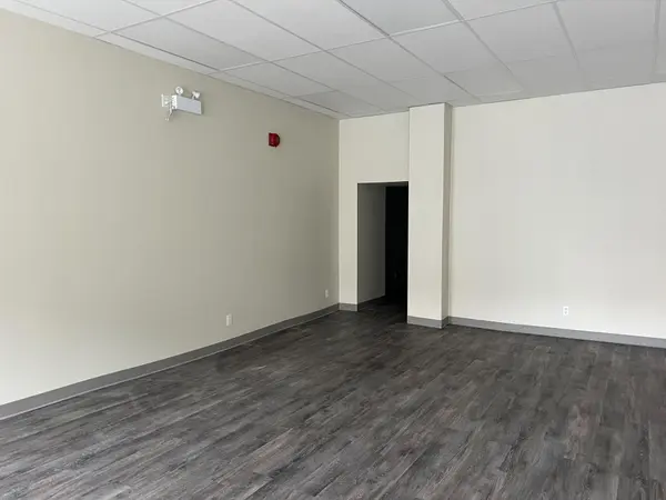 187 Simcoe ST, Peterborough, ON K9H 2H6