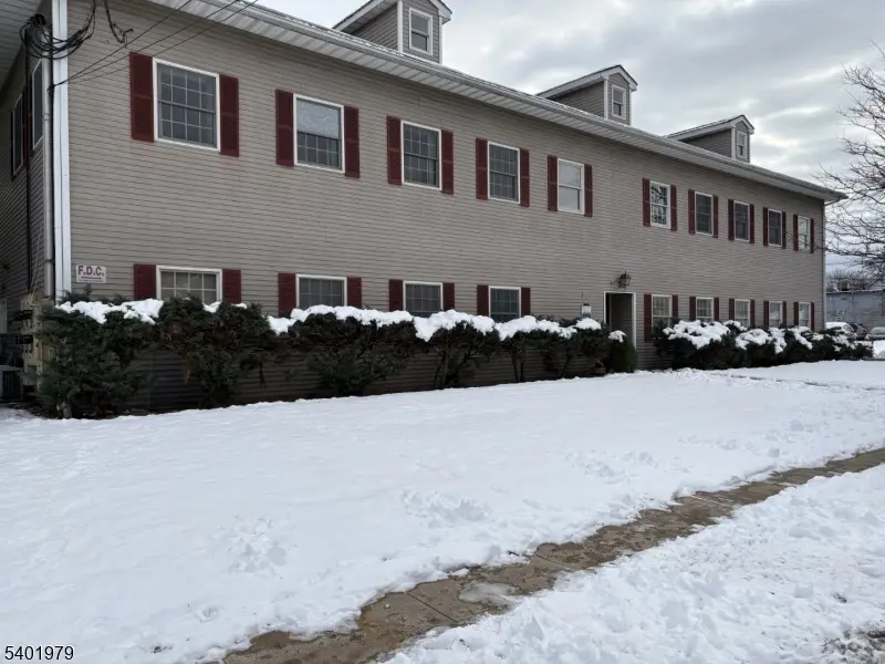 10 N Gaston Ave, Somerville Boro, NJ 08876