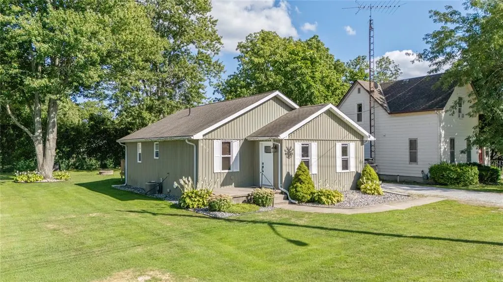 452 MAUDE Street, Petrolia, ON N0N 1E0