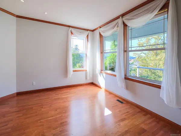 Duncan, BC V9L 5N2,1858 Sterling Ridge Pl