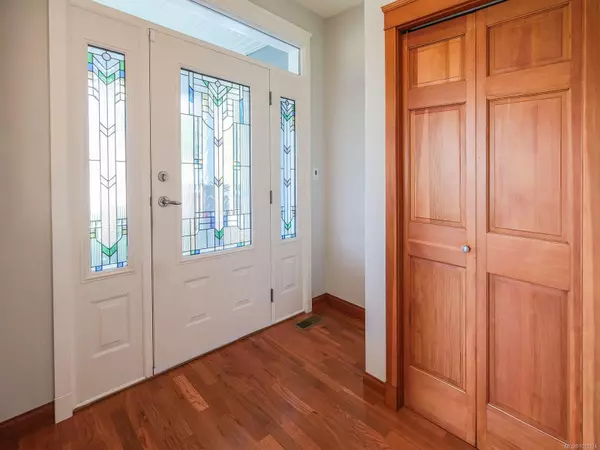 Duncan, BC V9L 5N2,1858 Sterling Ridge Pl