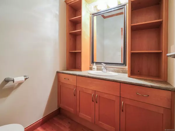 Duncan, BC V9L 5N2,1858 Sterling Ridge Pl