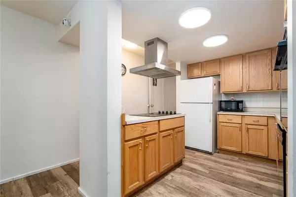 Winnipeg, MB R2Y 1G7,151 Greenway CRES