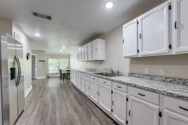 Denison, TX 75020,408 W Heron Street