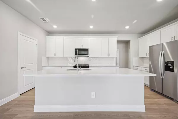 Seagoville, TX 75159,2212 Mustang Way