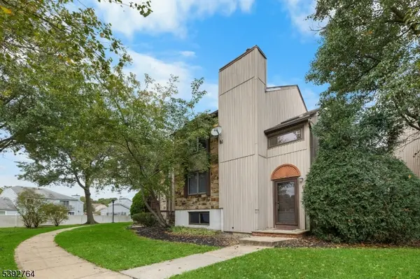 65 Diamond Ln, Old Bridge Twp., NJ 08857