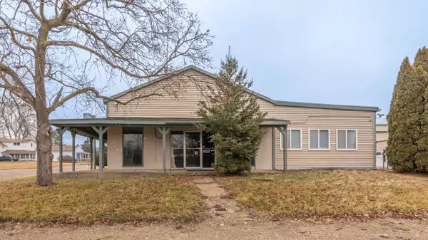 South Lyon, MI 48178,28342 Pontiac TRL