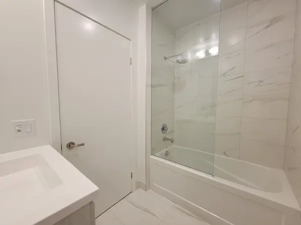 Toronto C08, ON M5E 0G1,55 Cooper ST #6107