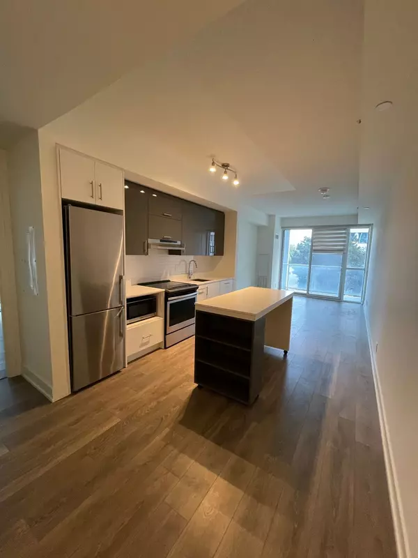 Toronto C15, ON M2J 0G4,180 Fairview Mall DR #213