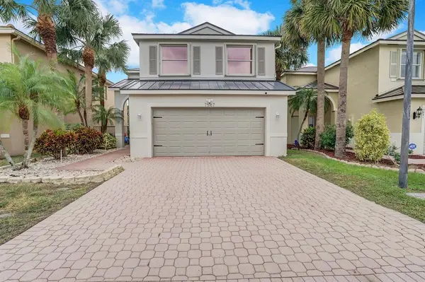 7587 Sierra Ridge Ln, Lake Worth, FL 33463