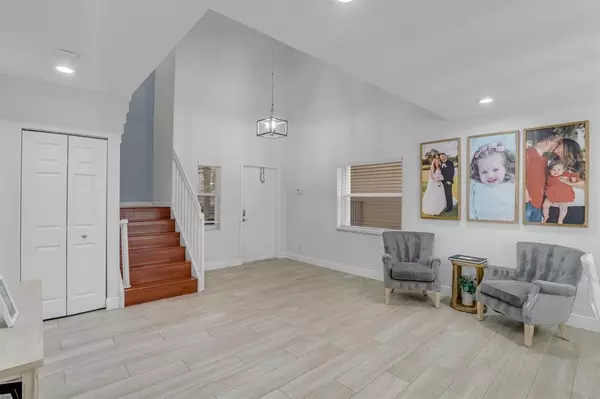 Lake Worth, FL 33463,7587 Sierra Ridge Ln