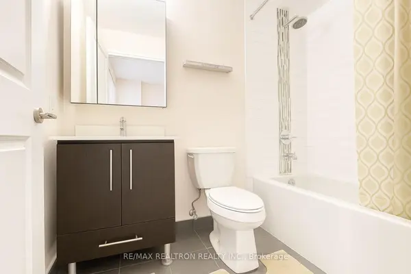 Richmond Hill, ON L4B 0E8,55 Oneida CRES #1408