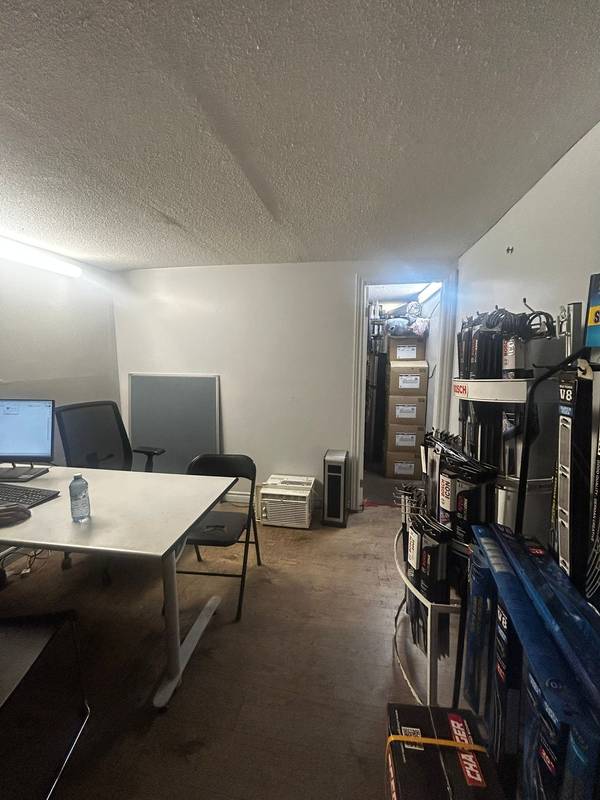 310 Queen ST E, Brampton, ON L6V 1C2