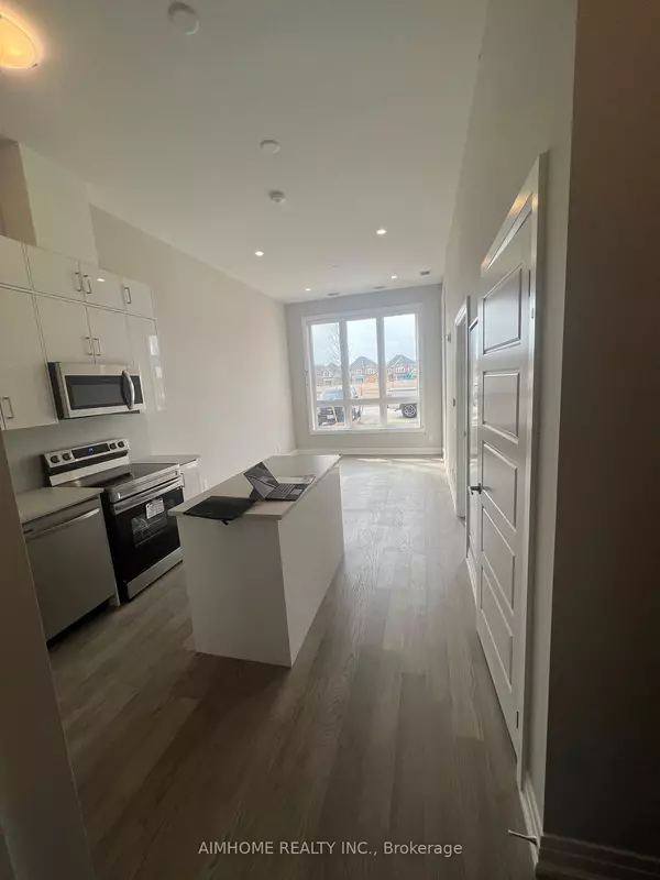 Oakville, ON L6M 1S1,3265 Carding mill TRL #108