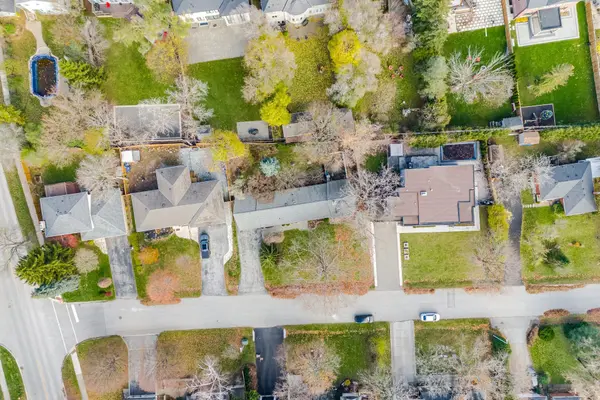 Oakville, ON L6H 1A8,70 Germorda DR