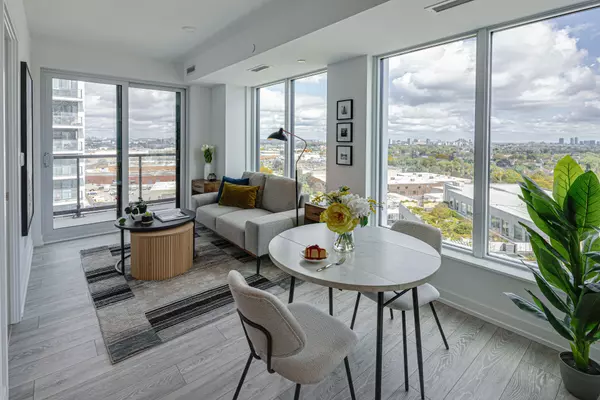 1100 Sheppard AVE W #1207, Toronto W05, ON M3K 0E4