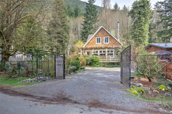 7777 Sunset Dr, Lake Cowichan, BC V0R 3E1