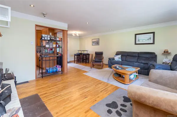 Colwood, BC V9C 2G9,3359 Summerhill Cres