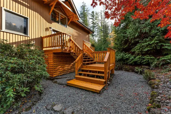 Youbou, BC V0R 3E1,8105 Miracle Close