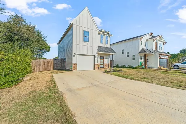 Granbury, TX 76048,916 Devils River Drive