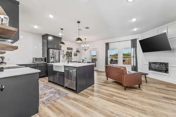 Granbury, TX 76048,916 Devils River Drive