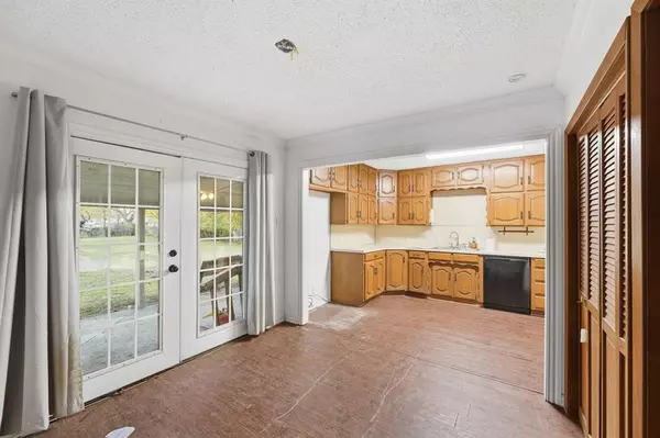 Irving, TX 75060,1911 Pembroke Street