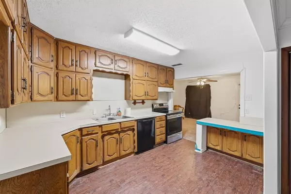 Irving, TX 75060,1911 Pembroke Street