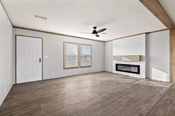 Savoy, TX 75479,124 Porter Circle