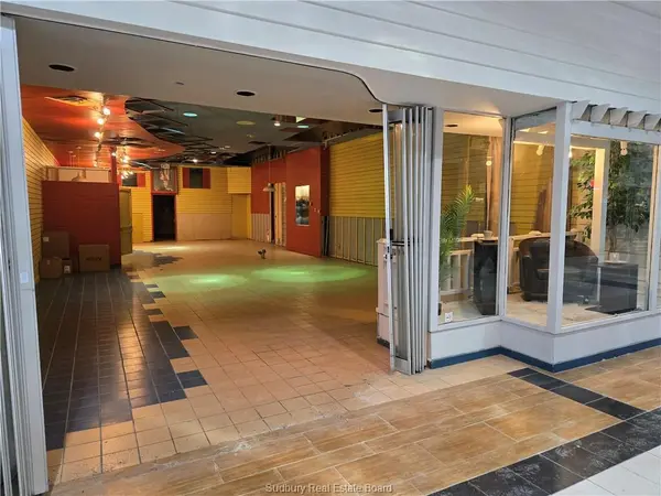 Sudbury, ON P3C 1S8,40 ELM ST #104